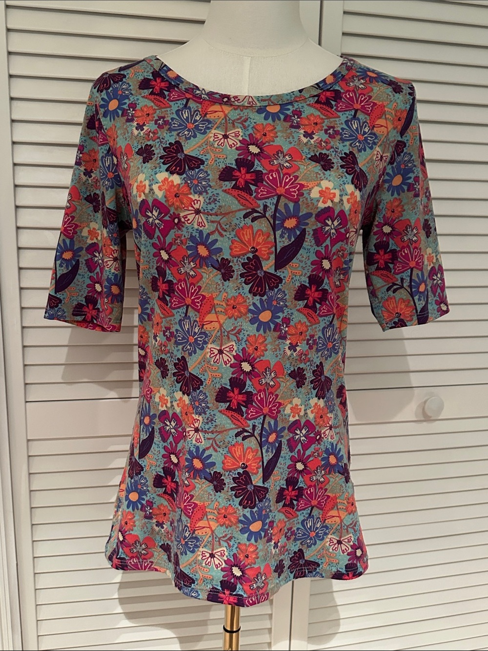 LuLaRoe Floral Short Sleeve Tee in Teal, Pink, Purple, Orange